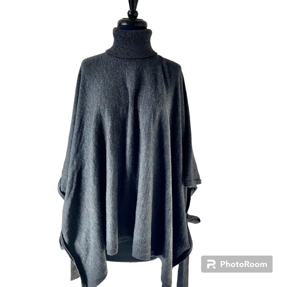 Theory Gray Wool Turtle Neck Poncho Size Small
